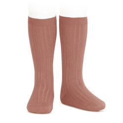 Buy Basic rib knee high socks TERRACOTA in the online store Condor. Made in Spain. Visit the KNEE-HIGH RIBBED SOCKS section where you will find more colors and products that you will surely fall in love with. We invite you to take a look around our online store.