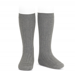Buy Basic rib knee high socks LIGHT GREY in the online store Condor. Made in Spain. Visit the KNEE-HIGH RIBBED SOCKS section where you will find more colors and products that you will surely fall in love with. We invite you to take a look around our online store.