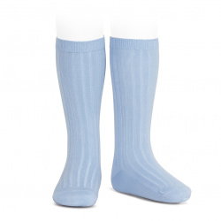 Buy Basic rib knee high socks LIGHT BLUE in the online store Condor. Made in Spain. Visit the KNEE-HIGH RIBBED SOCKS section where you will find more colors and products that you will surely fall in love with. We invite you to take a look around our online store.