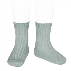 Buy Basic rib short socks DRY GREEN in the online store Condor. Made in Spain. Visit the RIBBED SHORT SOCKS section where you will find more colors and products that you will surely fall in love with. We invite you to take a look around our online store.