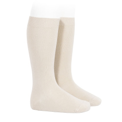 Buy Plain stitch basic knee high socks LINEN in the online store Condor. Made in Spain. Visit the KNEE-HIGH PLAIN STITCH SOCKS section where you will find more colors and products that you will surely fall in love with. We invite you to take a look around our online store.