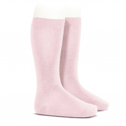 Buy Plain stitch basic knee high socks PINK in the online store Condor. Made in Spain. Visit the KNEE-HIGH PLAIN STITCH SOCKS section where you will find more colors and products that you will surely fall in love with. We invite you to take a look around our online store.