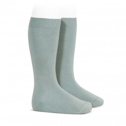 Buy Plain stitch basic knee high socks DRY GREEN in the online store Condor. Made in Spain. Visit the KNEE-HIGH PLAIN STITCH SOCKS section where you will find more colors and products that you will surely fall in love with. We invite you to take a look around our online store.