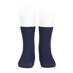 Buy Plain stitch basic short socks NAVY BLUE in the online store Condor. Made in Spain. Visit the SHORT PLAIN STITCH SOCKS section where you will find more colors and products that you will surely fall in love with. We invite you to take a look around our online store.