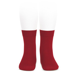 Buy Plain stitch basic short socks CHERRY in the online store Condor. Made in Spain. Visit the SHORT PLAIN STITCH SOCKS section where you will find more colors and products that you will surely fall in love with. We invite you to take a look around our online store.