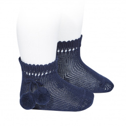 Buy Perle short socks with pompoms NAVY BLUE in the online store Condor. Made in Spain. Visit the POMPOM BABY SOCKS section where you will find more colors and products that you will surely fall in love with. We invite you to take a look around our online store.