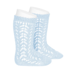 Buy Cotton openwork knee-high socks BABY BLUE in the online store Condor. Made in Spain. Visit the BABY OPENWORK SOCKS section where you will find more colors and products that you will surely fall in love with. We invite you to take a look around our online store.