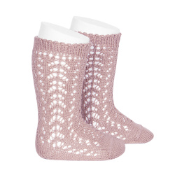 Buy Cotton openwork knee-high socks PALE PINK in the online store Condor. Made in Spain. Visit the BABY OPENWORK SOCKS section where you will find more colors and products that you will surely fall in love with. We invite you to take a look around our online store.