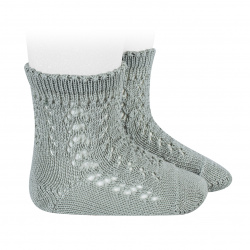Buy Cotton openwork short socks DRY GREEN in the online store Condor. Made in Spain. Visit the BABY OPENWORK SOCKS section where you will find more colors and products that you will surely fall in love with. We invite you to take a look around our online store.