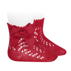 Buy Cotton openwork short socks with bow RED in the online store Condor. Made in Spain. Visit the BABY OPENWORK SOCKS section where you will find more colors and products that you will surely fall in love with. We invite you to take a look around our online store.