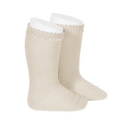 Buy Perle knee high socks LINEN in the online store Condor. Made in Spain. Visit the PERLE BABY SOCKS section where you will find more colors and products that you will surely fall in love with. We invite you to take a look around our online store.
