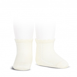 Buy Perle side openwork short socks BEIGE in the online store Condor. Made in Spain. Visit the BABY SPIKE OPENWORK SOCKS section where you will find more colors and products that you will surely fall in love with. We invite you to take a look around our online store.