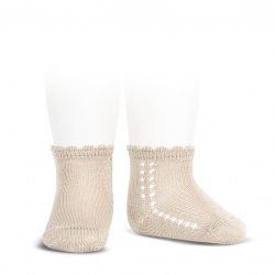 Buy Perle side openwork short socks LINEN in the online store Condor. Made in Spain. Visit the BABY SPIKE OPENWORK SOCKS section where you will find more colors and products that you will surely fall in love with. We invite you to take a look around our online store.