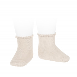 Buy Short socks with patterned cuff LINEN in the online store Condor. Made in Spain. Visit the WARM COTTON BASIC BABY SOCKS section where you will find more colors and products that you will surely fall in love with. We invite you to take a look around our online store.