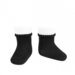 Buy Short socks with patterned cuff BLACK in the online store Condor. Made in Spain. Visit the WARM COTTON BASIC BABY SOCKS section where you will find more colors and products that you will surely fall in love with. We invite you to take a look around our online store.