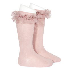 Buy Tulle ruffle knee-high socks PALE PINK in the online store Condor. Made in Spain. Visit the GIRL SPECIAL SOCKS section where you will find more colors and products that you will surely fall in love with. We invite you to take a look around our online store.