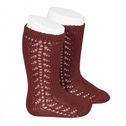 Buy Side openwork knee-high warm-cotton socks BURGUNDY in the online store Condor. Made in Spain. Visit the WARM OPENWORK BABY SOCKS section where you will find more colors and products that you will surely fall in love with. We invite you to take a look around our online store.