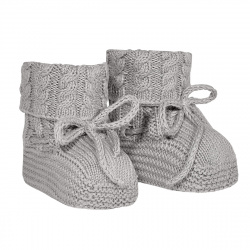 Buy Baby aran stitch booties ALUMINIUM in the online store Condor. Made in Spain. Visit the AUTUMN-WINTER KNITWEAR section where you will find more colors and products that you will surely fall in love with. We invite you to take a look around our online store.