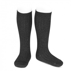 Buy Bright rib knee-high socks BLACK in the online store Condor. Made in Spain. Visit the GIRL SPECIAL SOCKS section where you will find more colors and products that you will surely fall in love with. We invite you to take a look around our online store.