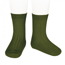 Buy Basic rib short socks SEAWEED in the online store Condor. Made in Spain. Visit the RIBBED SHORT SOCKS section where you will find more colors and products that you will surely fall in love with. We invite you to take a look around our online store.
