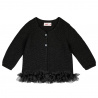 Achetez le Cardigan point mousse avec tulle à la taille NOIR Condor. Disponible dans une grande variété de couleurs assortis avec les collants, les chaussettes et les bonnets. Tous les cardigans en tricots et aussi les boléro pour filles sont fabriquées en 100% coton. Idéales comme basiques pour la rentrée scolaire, les uniformes et pour les communions, mariages et baptêmes.