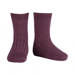 Buy Basic rib short socks BURDEAUX in the online store Condor. Made in Spain. Visit the RIBBED SHORT SOCKS section where you will find more colors and products that you will surely fall in love with. We invite you to take a look around our online store.