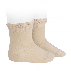 Buy Short socks with lace edging cuff LINEN in the online store Condor. Made in Spain. Visit the LACE TRIM SOCKS section where you will find more colors and products that you will surely fall in love with. We invite you to take a look around our online store.