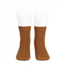 Buy Plain stitch basic short socks OXIDE in the online store Condor. Made in Spain. Visit the SHORT PLAIN STITCH SOCKS section where you will find more colors and products that you will surely fall in love with. We invite you to take a look around our online store.