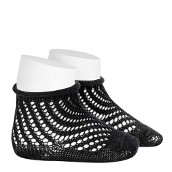Buy Net openwork perle short socks with rolled cuff BLACK in the online store Condor. Made in Spain. Visit the BABY ELASTIC OPENWORK SOCKS section where you will find more colors and products that you will surely fall in love with. We invite you to take a look around our online store.