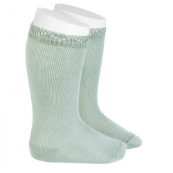 Buy Ceremony knee-high socks with openwork cuff SEA MIST in the online store Condor. Made in Spain. Visit the LACE AND TULLE SOCKS section where you will find more colors and products that you will surely fall in love with. We invite you to take a look around our online store.
