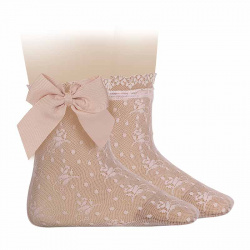 Buy Ceremony silk lace souquet with bow NUDE in the online store Condor. Made in Spain. Visit the CEREMONY FOR GIRL section where you will find more colors and products that you will surely fall in love with. We invite you to take a look around our online store.