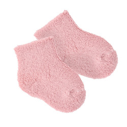 Compra Calcetines de rizo para bebé ROSA PALO en la tienda online Condor. Fabricado en España. Visita la sección CALCETINES BÁSICOS ALGODÓN BEBÉ donde encontrarás más colores y productos que seguro que te enamorarán. Te invitamos a darte una vuelta por nuestra tienda online.