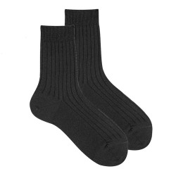 Buy Extrafine merino wool rib short socks for woman BLACK in the online store Condor. Made in Spain. Visit the WOMAN AUTUMN-WINTER SOCKS section where you will find more colors and products that you will surely fall in love with. We invite you to take a look around our online store.