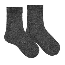 Buy Merino wool short socks ANTHRACITE in the online store Condor. Made in Spain. Visit the BASIC WOOL SOCKS section where you will find more colors and products that you will surely fall in love with. We invite you to take a look around our online store.