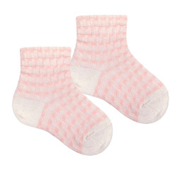 Buy Short socks with relief PALE PINK in the online store Condor. Made in Spain. Visit the Happy Price section where you will find more colors and products that you will surely fall in love with. We invite you to take a look around our online store.