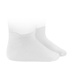 Buy Modal plain stitch trainer socks WHITE in the online store Condor. Made in Spain. Visit the Happy Price section where you will find more colors and products that you will surely fall in love with. We invite you to take a look around our online store.