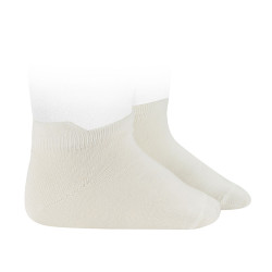 Buy Modal plain stitch trainer socks CREAM in the online store Condor. Made in Spain. Visit the Happy Price section where you will find more colors and products that you will surely fall in love with. We invite you to take a look around our online store.