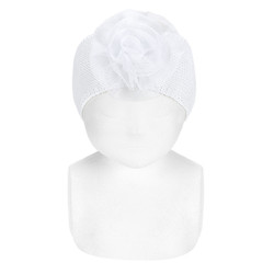 Buy Garter stitch headband with tulle flower WHITE in the online store Condor. Made in Spain. Visit the Happy Price section where you will find more colors and products that you will surely fall in love with. We invite you to take a look around our online store.