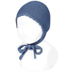 Buy Classic garter stitch bonnet FRENCH BLUE in the online store Condor. Made in Spain. Visit the BONNETS section where you will find more colors and products that you will surely fall in love with. We invite you to take a look around our online store.