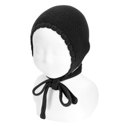 Buy Classic garter stitch bonnet BLACK in the online store Condor. Made in Spain. Visit the BONNETS section where you will find more colors and products that you will surely fall in love with. We invite you to take a look around our online store.