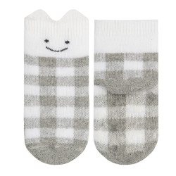 Buy Non-slip gingham socks with 3d bear WHITE in the online store Condor. Made in Spain. Visit the NON-SLIP BABY SOCKS section where you will find more colors and products that you will surely fall in love with. We invite you to take a look around our online store.