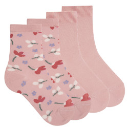 Compra Pack: 1 par calcetines flores + 1 par lisos ROSA PALO en la tienda online Condor. Fabricado en España. Visita la sección CALCETINES DE ALGODÓN CON DIBUJOS INFANTIL donde encontrarás más colores y productos que seguro que te enamorarán. Te invitamos a darte una vuelta por nuestra tienda online.