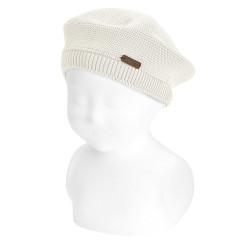Buy Garter stitch beret CREAM in the online store Condor. Made in Spain. Visit the KNITTED BERETS section where you will find more colors and products that you will surely fall in love with. We invite you to take a look around our online store.