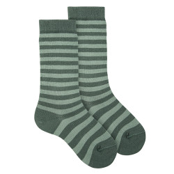 Buy Knee-high socks with kodak stripes PINE in the online store Condor. Made in Spain. Visit the FANCY CHILDREN SOCKS section where you will find more colors and products that you will surely fall in love with. We invite you to take a look around our online store.