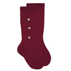 Achetez chez Chaussettes hautes avec pompons GRENAT sur le site online Condor. Fabriqué en Espagne. Visitez notre section CHAUSSETTES EN COTON AVEC DESSINS BÉBÉ ou vous trouverez plus de couleurs et produits que vous allez adorer. Nous vous invitons a visiter notre boutique en ligne.