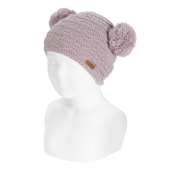 Compra Gorro grueso borlas y cenefa con relieve MADREPERLA en la tienda online Condor. Fabricado en España. Visita la sección Gorros donde encontrarás más colores y productos que seguro que te enamorarán. Te invitamos a darte una vuelta por nuestra tienda online.