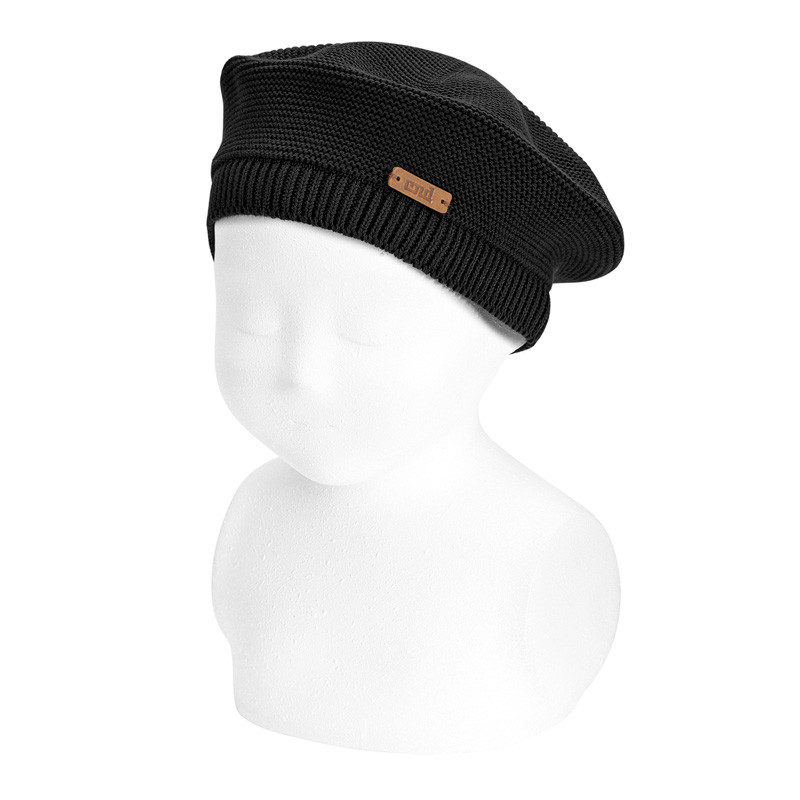 Buy Garter stitch beret BLACK in the online store Condor. Made in Spain. Visit the KNITTED BERETS section where you will find more colors and products that you will surely fall in love with. We invite you to take a look around our online store.