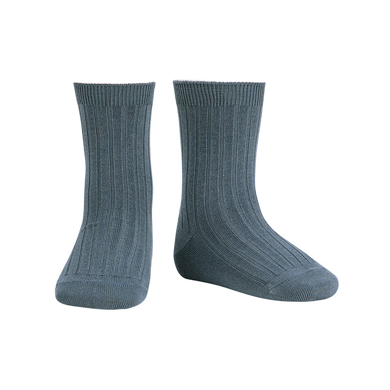 Buy Basic rib short socks ZINC in the online store Condor. Made in Spain. Visit the RIBBED SHORT SOCKS section where you will find more colors and products that you will surely fall in love with. We invite you to take a look around our online store.