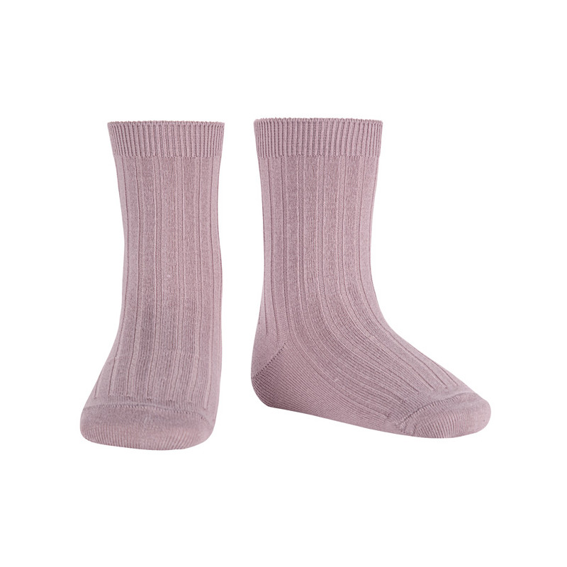 Buy Basic rib short socks PEARL in the online store Condor. Made in Spain. Visit the RIBBED SHORT SOCKS section where you will find more colors and products that you will surely fall in love with. We invite you to take a look around our online store.